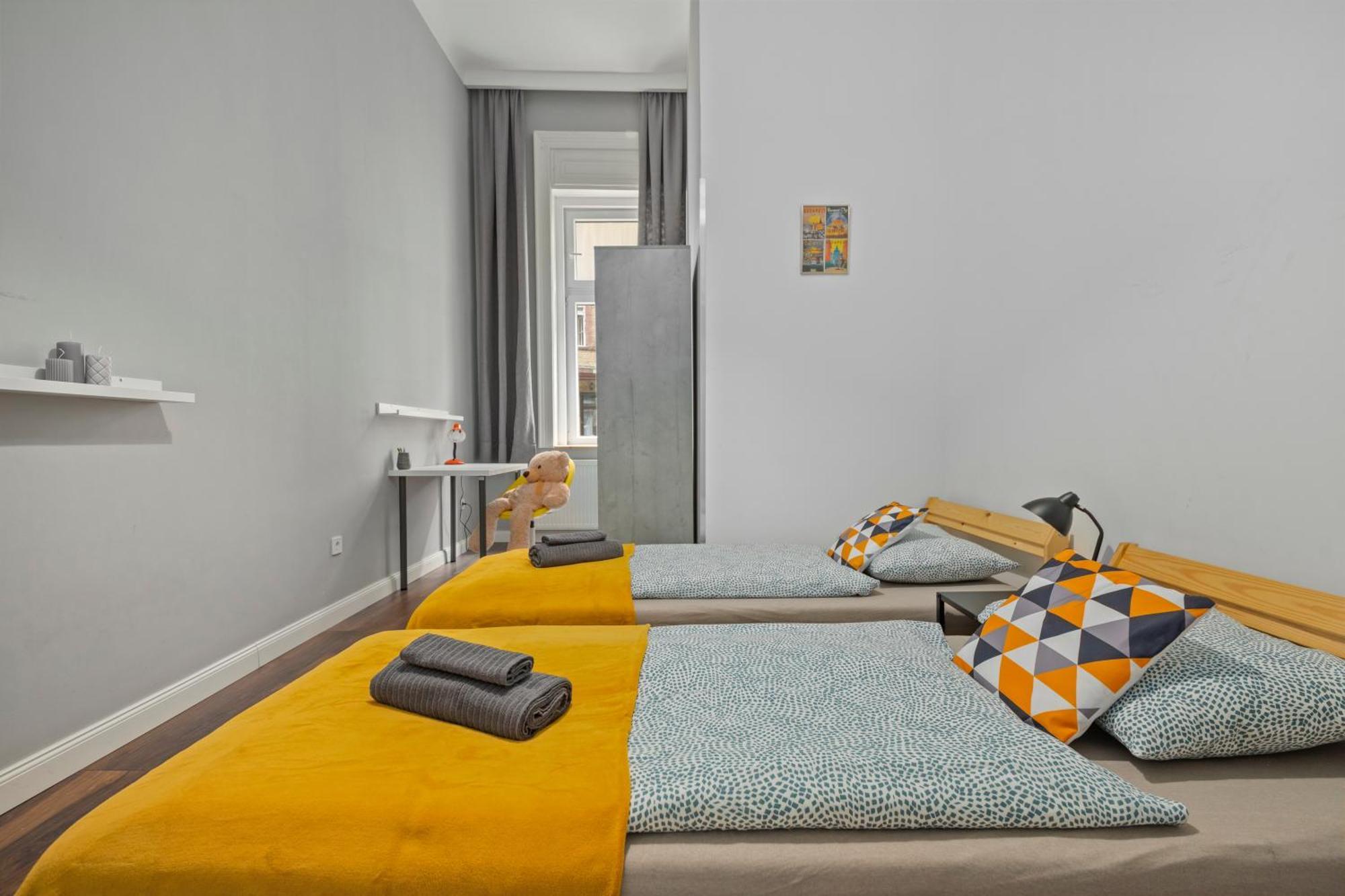 Colourful Apartments In The Party District Budapest Exterior photo
